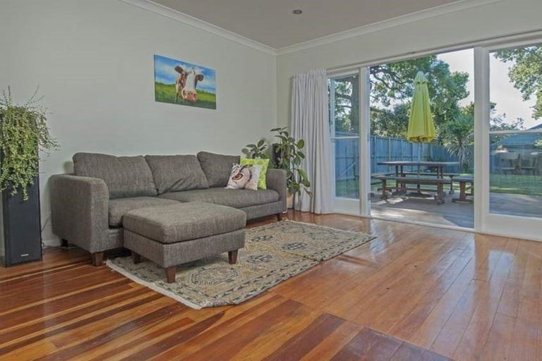 Photo of property in 7 Nicolas Avenue, Glen Eden, Auckland, 0602