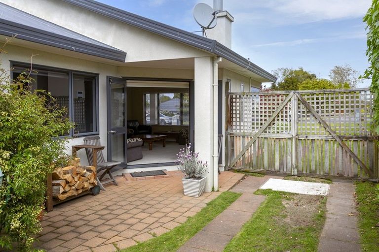 Photo of property in 9 Robinson Terrace, Rangatira Park, Taupo, 3330