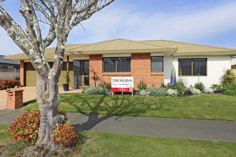 Photo of property in 1/38 Balmoral Street, Taradale, Napier, 4112