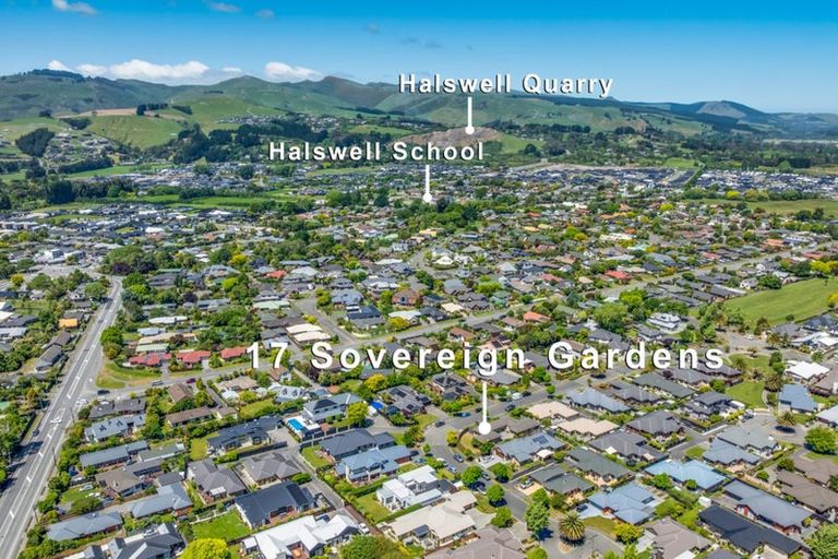 Photo of property in 17 Sovereign Gardens, Halswell, Christchurch, 8025