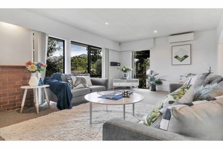 Photo of property in 4 Chamberlain Road, Massey, Auckland, 0614