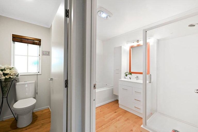 Photo of property in 37 Bouverie Crescent, Flagstaff, Hamilton, 3210