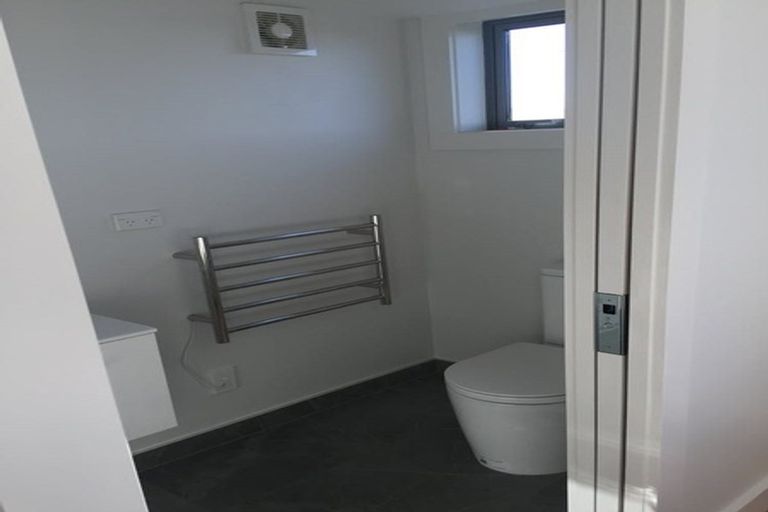 Photo of property in 83 Seatoun Heights Road, Seatoun, Wellington, 6022