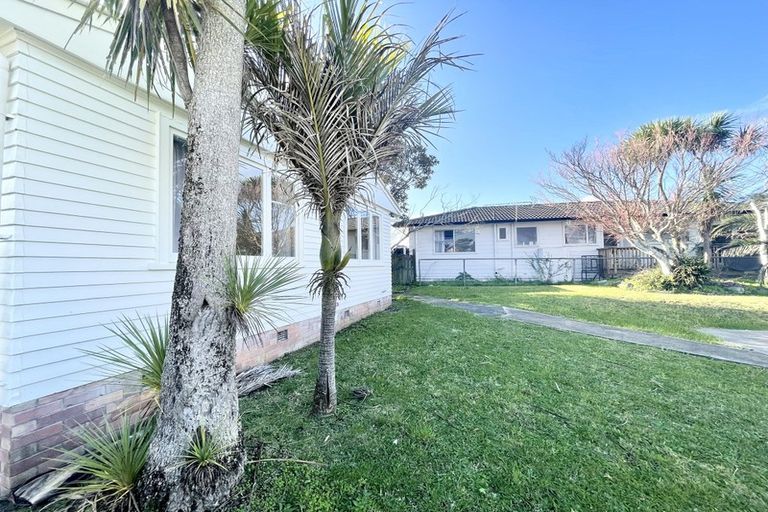 Photo of property in 11 Surrey Street, Manurewa, Auckland, 2102