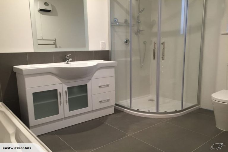 Photo of property in 4 Royston Street, Rosehill, Papakura, 2113