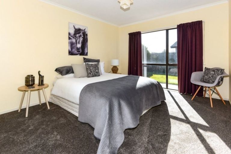 Photo of property in 33 Clarevale Street, Burwood, Christchurch, 8083