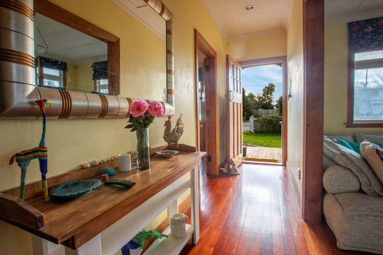 Photo of property in 96a Arawhata Road, Paraparaumu, 5032