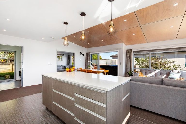 Photo of property in 7 Aoraki Rise, Aotea, Porirua, 5024