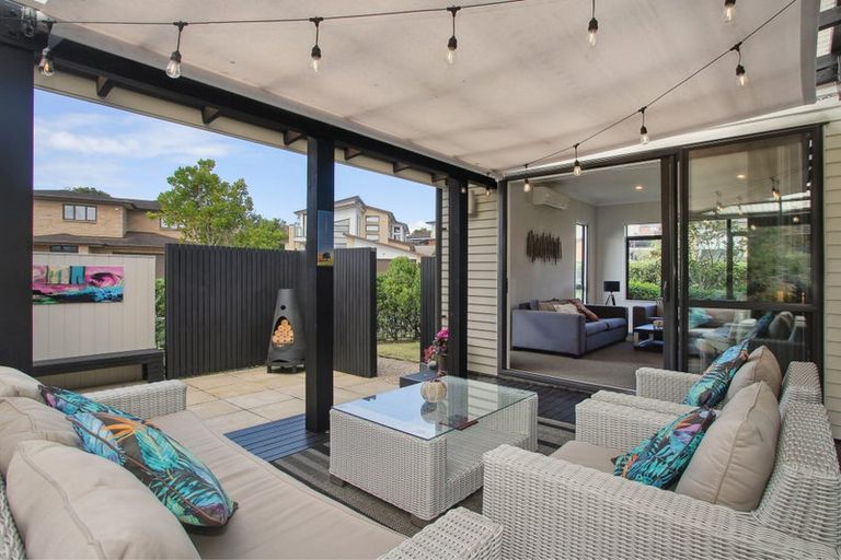 Photo of property in 22 Midhurst Avenue, Henderson, Auckland, 0612