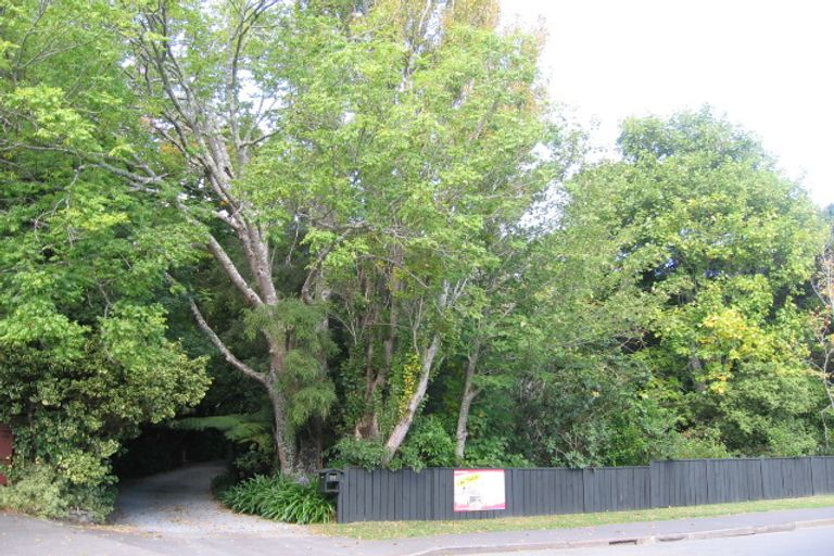 Photo of property in 24 Chatsworth Road, Silverstream, Upper Hutt, 5019