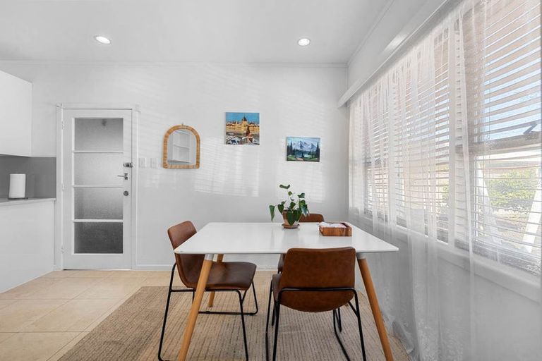 Photo of property in 1/184 Bucklands Beach Road, Bucklands Beach, Auckland, 2012