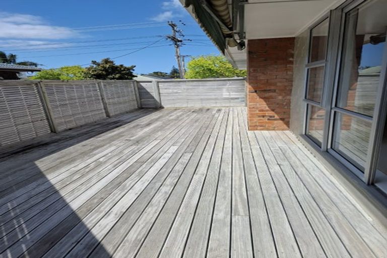 Photo of property in 34 Centreway Road, Orewa, 0931
