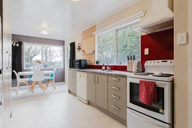 Photo of property in 15 Racecourse Road, Awapuni, Palmerston North, 4412