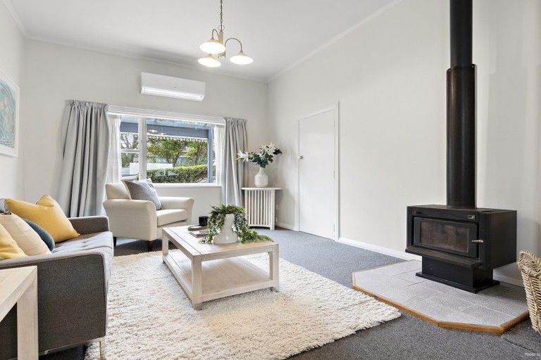 Photo of property in 26 Tanera Crescent, Brooklyn, Wellington, 6021