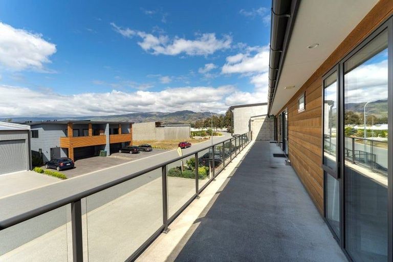 Photo of property in 16 Silverstone Drive, Cromwell, 9384