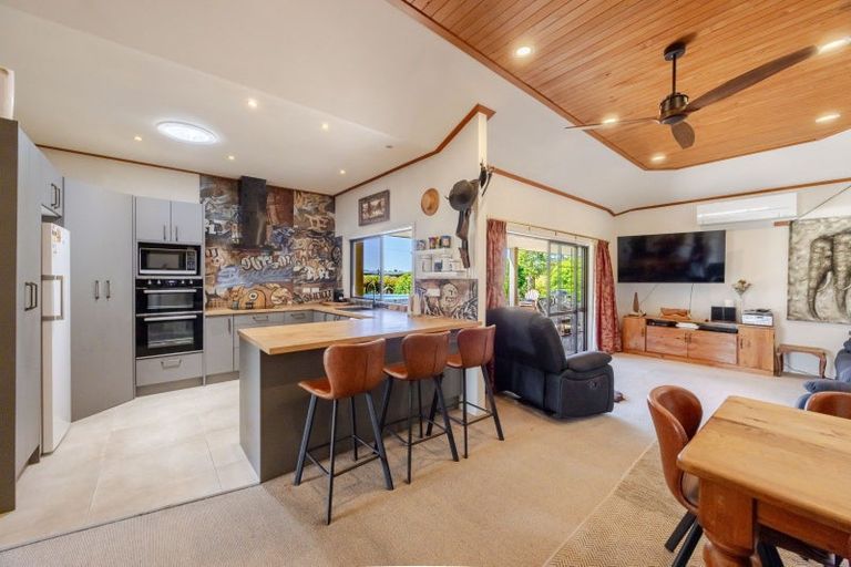 Photo of property in 105 Lindsay Road, Waipukurau, 4283