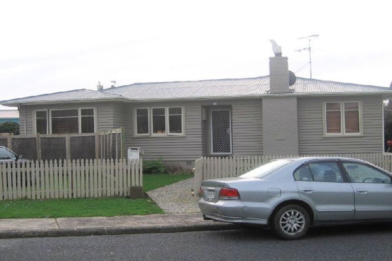Photo of property in 2 Stonex Road, Papatoetoe, Auckland, 2025