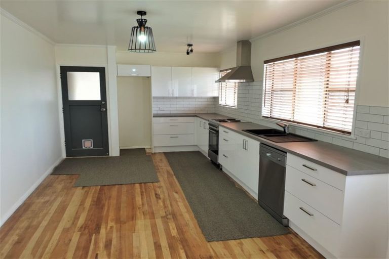 Photo of property in 37 James Foley Avenue, Pirimai, Napier, 4112