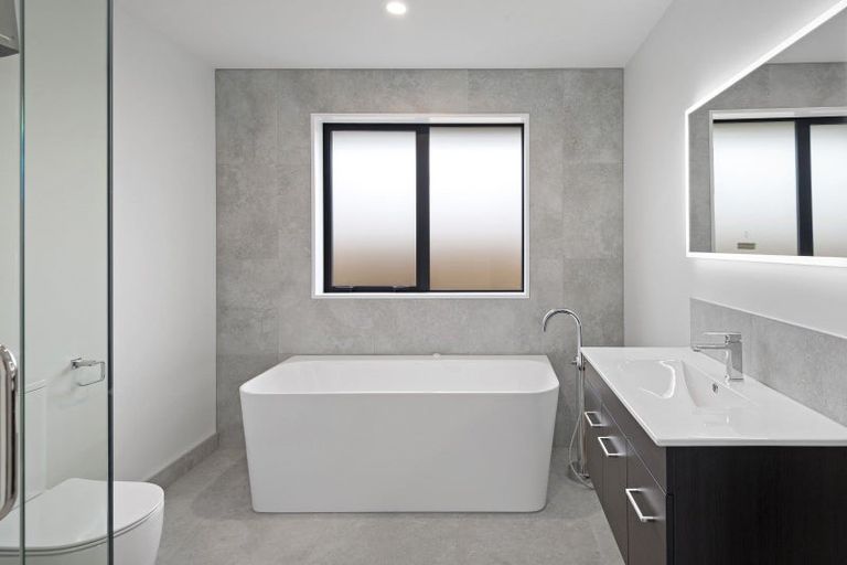 Photo of property in 10 Chambers Avenue, Woodend, 7610