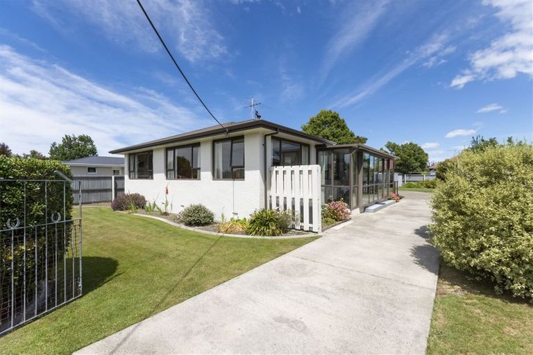 Photo of property in 11 East Belt, Rangiora, 7400