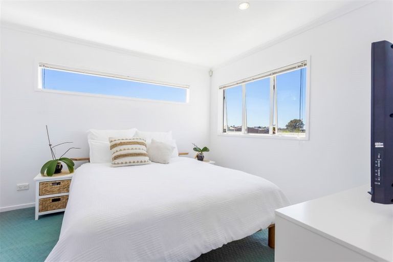 Photo of property in 418a Old Te Atatu Road, Te Atatu Peninsula, Auckland, 0610