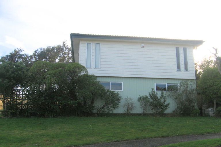 Photo of property in 5 Livet Place, Papakowhai, Porirua, 5024