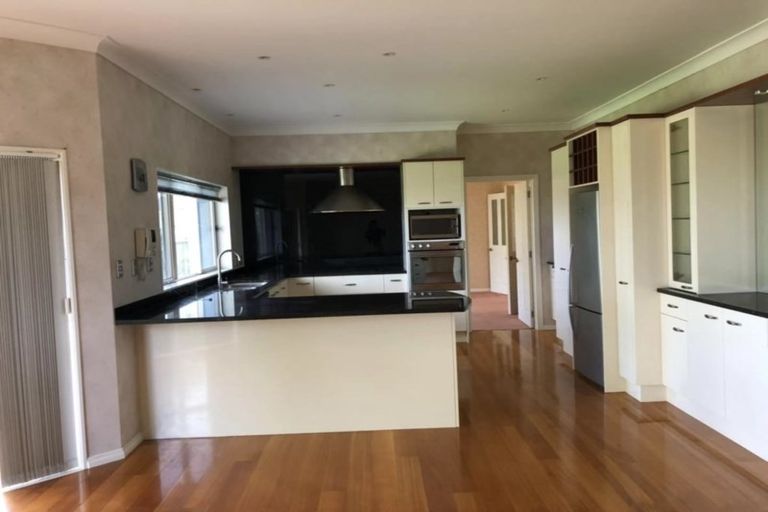 Photo of property in 23 Lansell Drive, East Tamaki Heights, Auckland, 2016