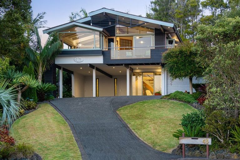 Photo of property in 43 Aotearoa Terrace, Murrays Bay, Auckland, 0630