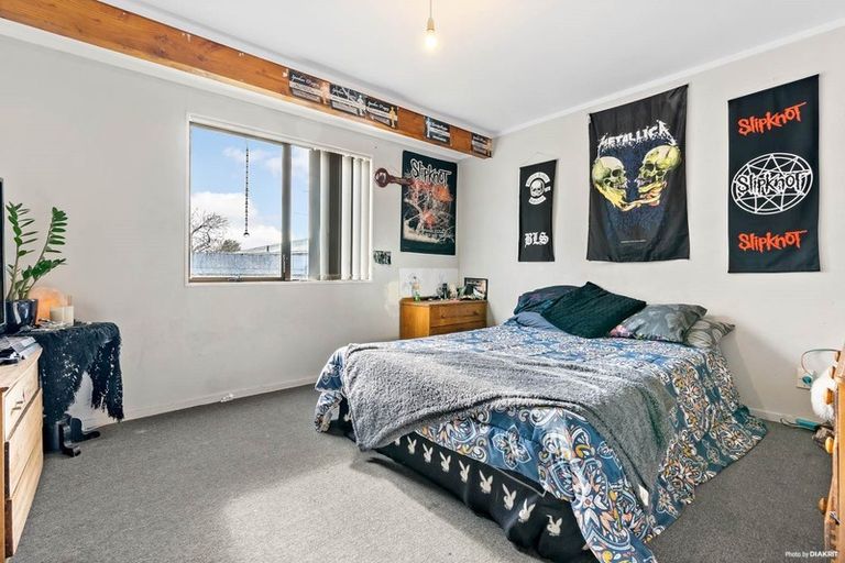 Photo of property in 2/31 Sutton Crescent, Papakura, 2110