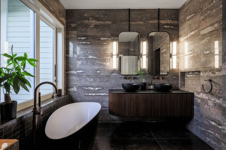 Photo of property in 96 Tasman Street, Nelson, 7010