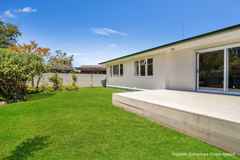 Photo of property in 30 Ruamahanga Crescent, Terrace End, Palmerston North, 4410