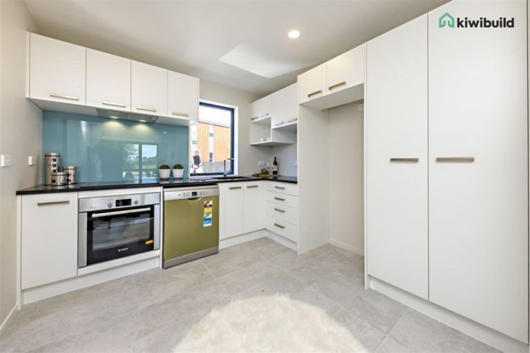 Photo of property in 81 Walsh Road, Papakura, 2110