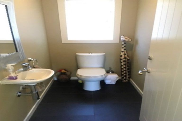 Photo of property in 16b Parkhill Avenue, Wanaka, 9305