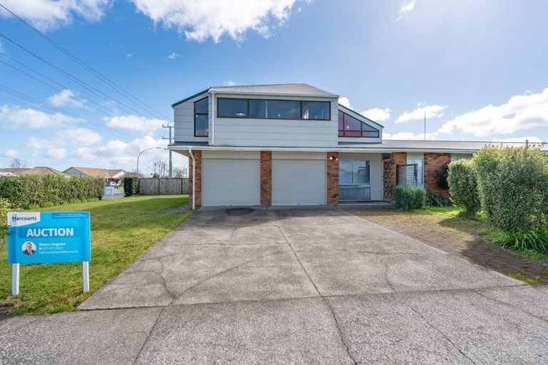 Photo of property in 1 Delamare Road, St Andrews, Hamilton, 3200