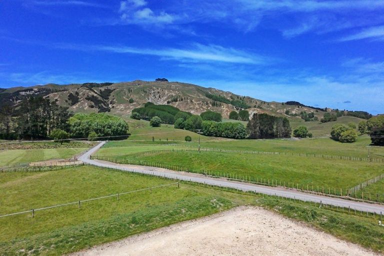 Photo of property in 2538 Kahuranaki Road, Elsthorpe, Havelock North, 4295
