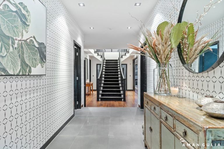 Photo of property in 11b Greenhithe Road, Greenhithe, Auckland, 0632