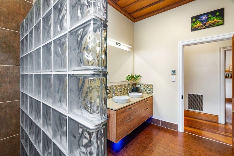 Photo of property in 161 Milton Road, Bluff Hill, Napier, 4110