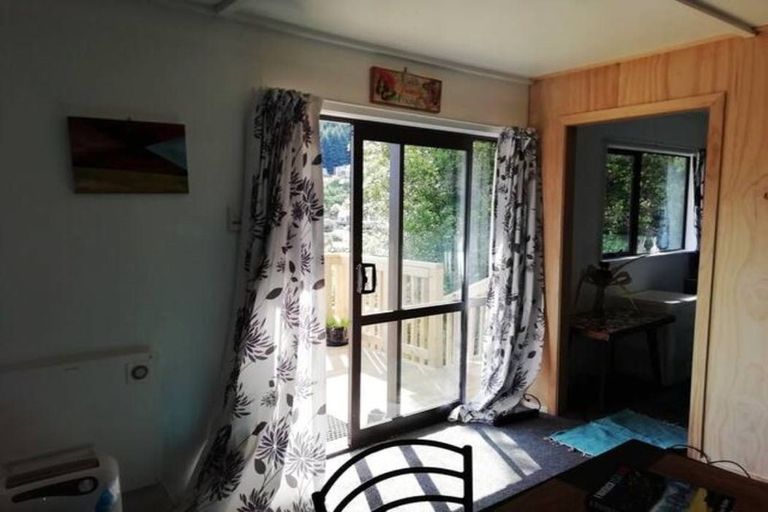 Photo of property in 26 Mackinnon Terrace, Sunshine Bay, Queenstown, 9300