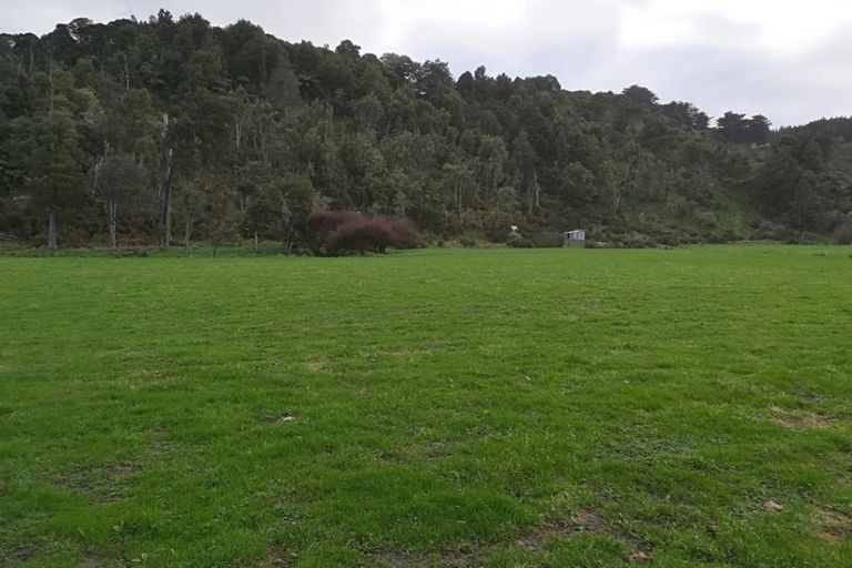 Photo of property in 186 Kaukatea Valley Road, Okoia, Wanganui, 4582