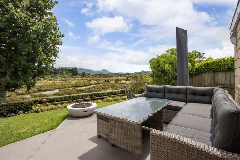 Photo of property in 21 Riverside Place, Katikati, 3129