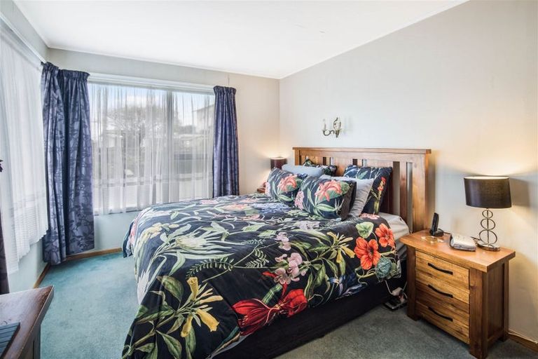 Photo of property in 19 Macaulay Street, Johnsonville, Wellington, 6037