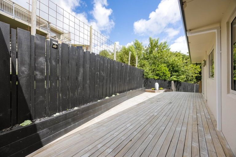 Photo of property in 22 Whangaparaoa Road, Red Beach, 0932