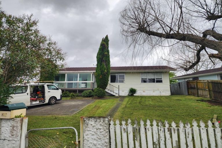 Photo of property in 41 Moncrieff Avenue, Clendon Park, Auckland, 2103