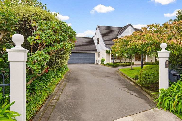 Photo of property in 5 Patterson Grove, Waikanae, 5036
