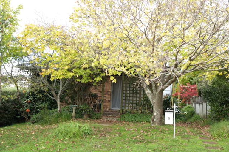 Photo of property in 9 Reydon Place, Cockle Bay, Auckland, 2014