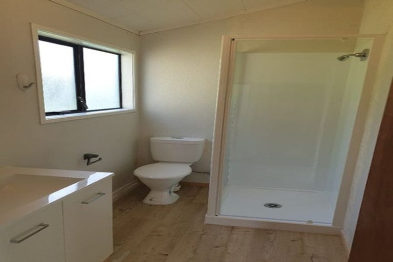 Photo of property in 1/72 Stredwick Drive, Torbay, Auckland, 0630