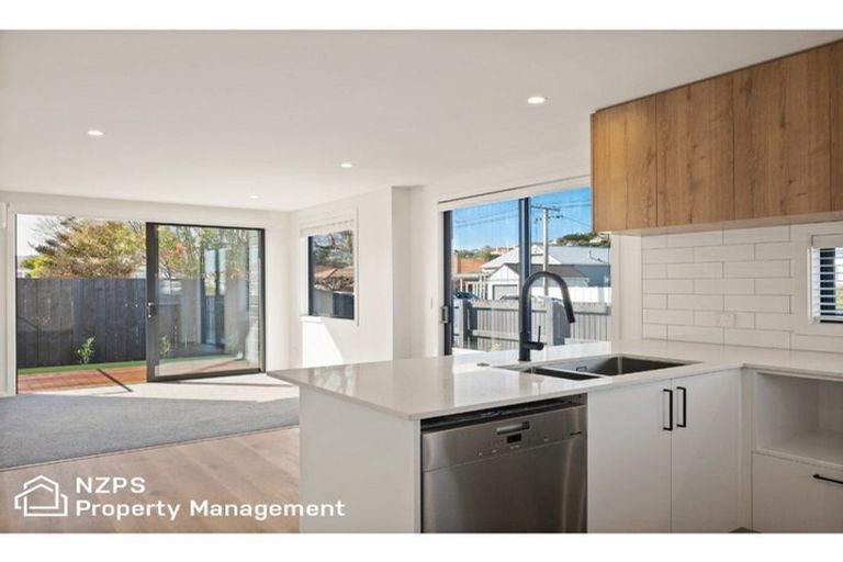 Photo of property in 28 Lochend Street, Musselburgh, Dunedin, 9013