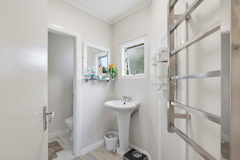Photo of property in 21 Crawford Road, Kilbirnie, Wellington, 6022
