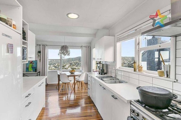 Photo of property in 68 Bedford Street, Northland, Wellington, 6012