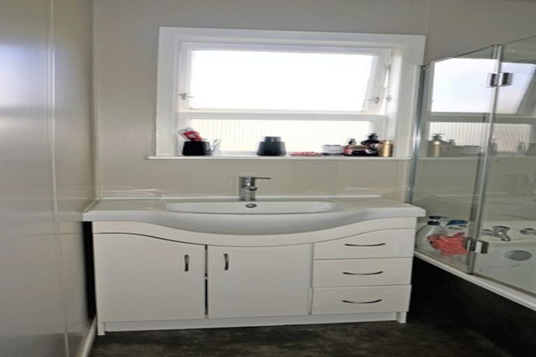 Photo of property in 24 Ferguson Street, Levin, 5510